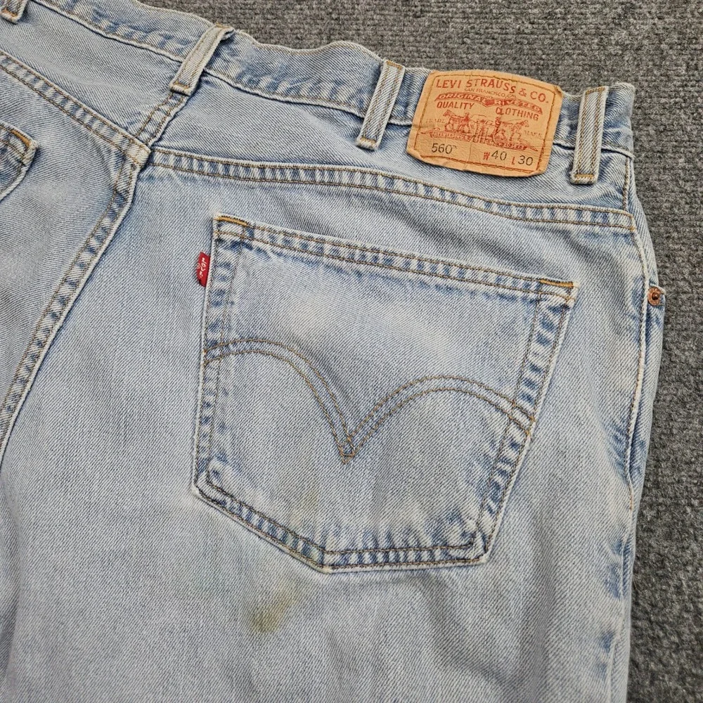 Vintage Levis 560 Comfort‎ Fit Jeans Mens 40x30 Light Wash Blue Tapered Leg 90s